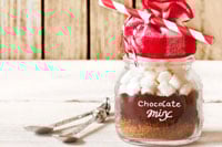 hot-cocoa-fall-wedding-favors.jpg